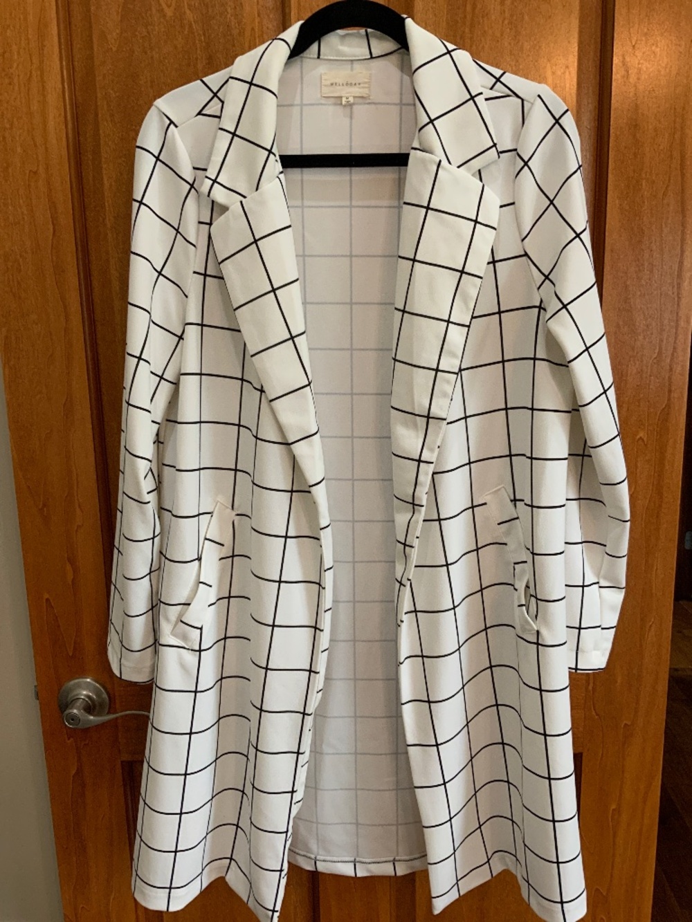 Women’s Melloday white with black blazer medium